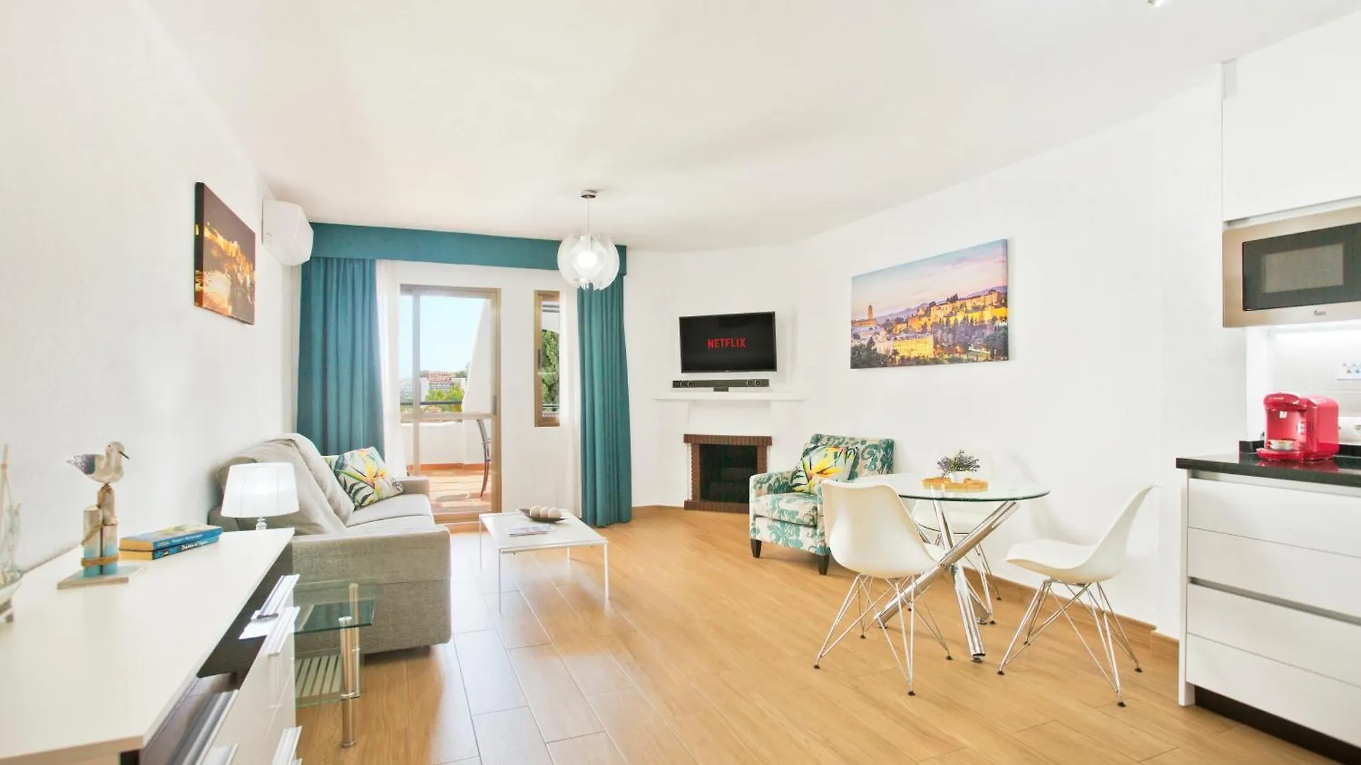 Pueblo Evita Benalmadena Resort