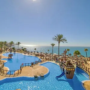 4* Hotell World