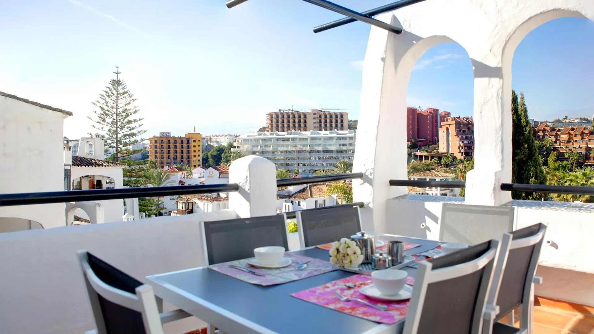 Pueblo Evita Benalmadena Resort